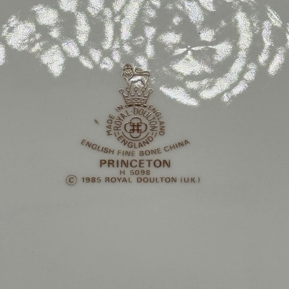 Royal Doulton "Princeton" H5098 Bread Plates Set of 4 6.75" Bone China Gold - Picture 3 of 6